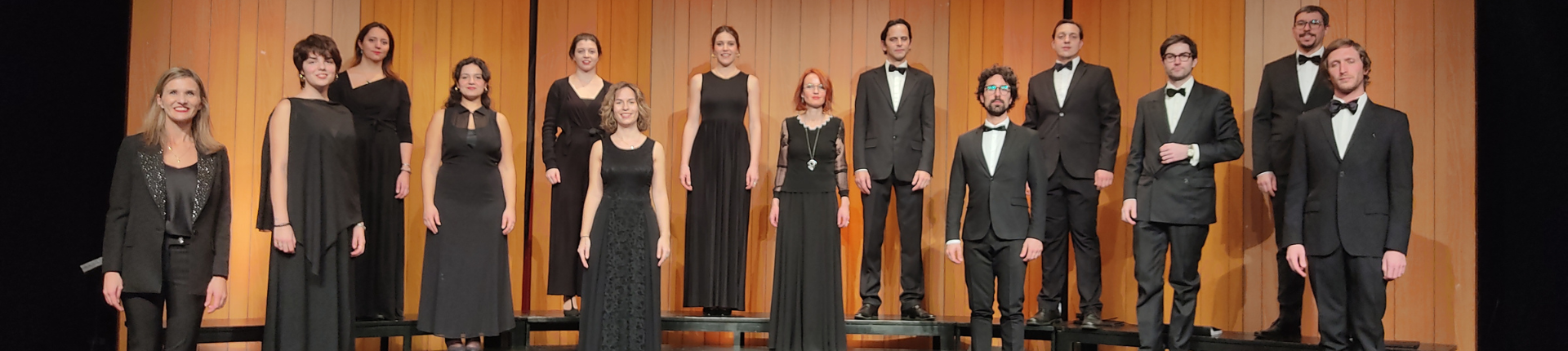 uomini e donne del Mittelvox Ensemble