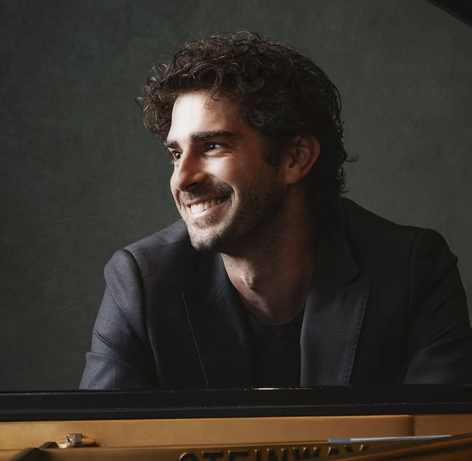 Luca Sacher, primo piano